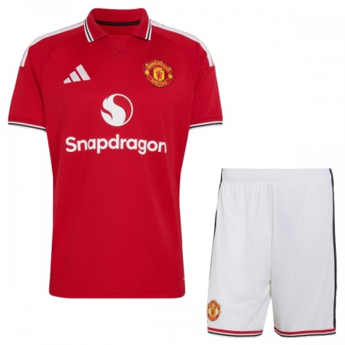 Virallinen Fanipaita + Shortsit Manchester United Kotipelipaita 2026-27 - Lasten Virallinen Fanipaita + Shortsit Manchester United Kotipelipaita 2026-27 - Lasten