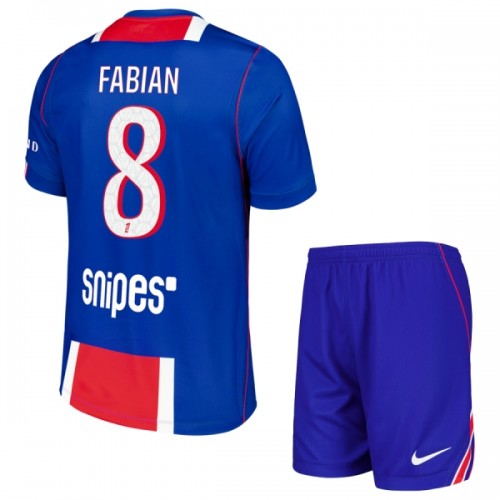 Virallinen Fanipaita + Shortsit Paris Saint-Germain Fabian 8 Kotipelipaita 2026-27 - Lasten Virallinen Fanipaita + Shortsit Paris Saint-Germain Fabian 8 Kotipelipaita 2026-27 - Lasten