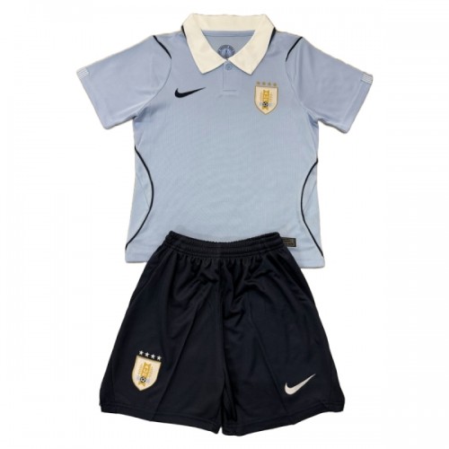 Virallinen Fanipaita + Shortsit Uruguay Kotipelipaita MM-Kisat 2026 - Lasten Virallinen Fanipaita + Shortsit Uruguay Kotipelipaita MM-Kisat 2026 - Lasten