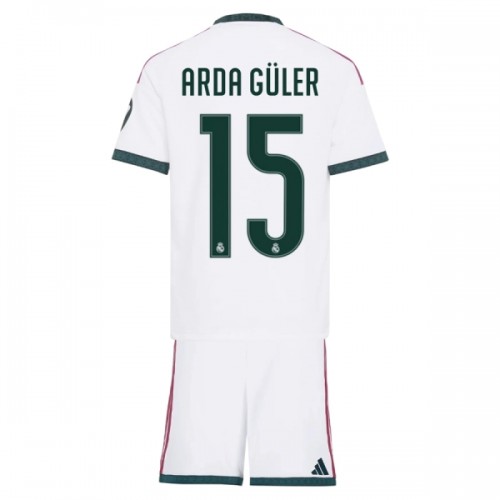 Virallinen Fanipaita + Shortsit Real Madrid Arda Guler 15 Kotipelipaita 2026-27 - Lasten Virallinen Fanipaita + Shortsit Real Madrid Arda Guler 15 Kotipelipaita 2026-27 - Lasten
