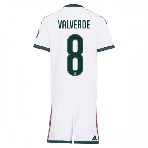 Virallinen Fanipaita + Shortsit Real Madrid Valverde 8 Kotipelipaita 2026-27 - Lasten Virallinen Fanipaita + Shortsit Real Madrid Valverde 8 Kotipelipaita 2026-27 - Lasten