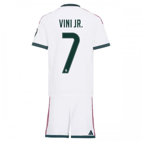 Virallinen Fanipaita + Shortsit Real Madrid Vini JR 7 Kotipelipaita 2026-27 - Lasten Virallinen Fanipaita + Shortsit Real Madrid Vini JR 7 Kotipelipaita 2026-27 - Lasten