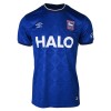Virallinen Fanipaita Ipswich Town Kotipelipaita 2026-27 - Miesten Virallinen Fanipaita Ipswich Town Kotipelipaita 2026-27 - Miesten