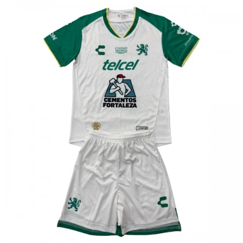 Virallinen Fanipaita + Shortsit Club Leon Vieraspelipaita 2026-27 - Lasten Virallinen Fanipaita + Shortsit Club Leon Vieraspelipaita 2026-27 - Lasten
