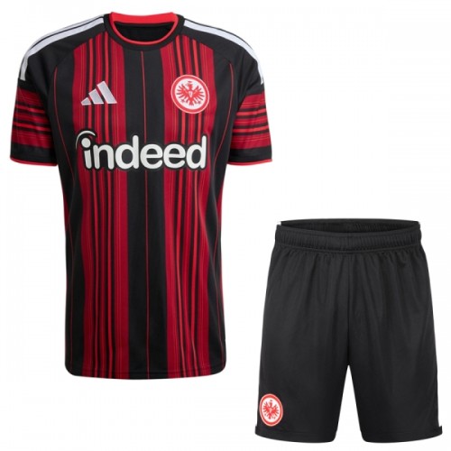 Virallinen Fanipaita + Shortsit Eintracht Frankfurt Kotipelipaita 2026-27 - Lasten Virallinen Fanipaita + Shortsit Eintracht Frankfurt Kotipelipaita 2026-27 - Lasten