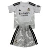 Virallinen Fanipaita + Shortsit Maalivahdin Real Madrid 2026-27 Harmaa - Lasten Virallinen Fanipaita + Shortsit Maalivahdin Real Madrid 2026-27 Harmaa - Lasten